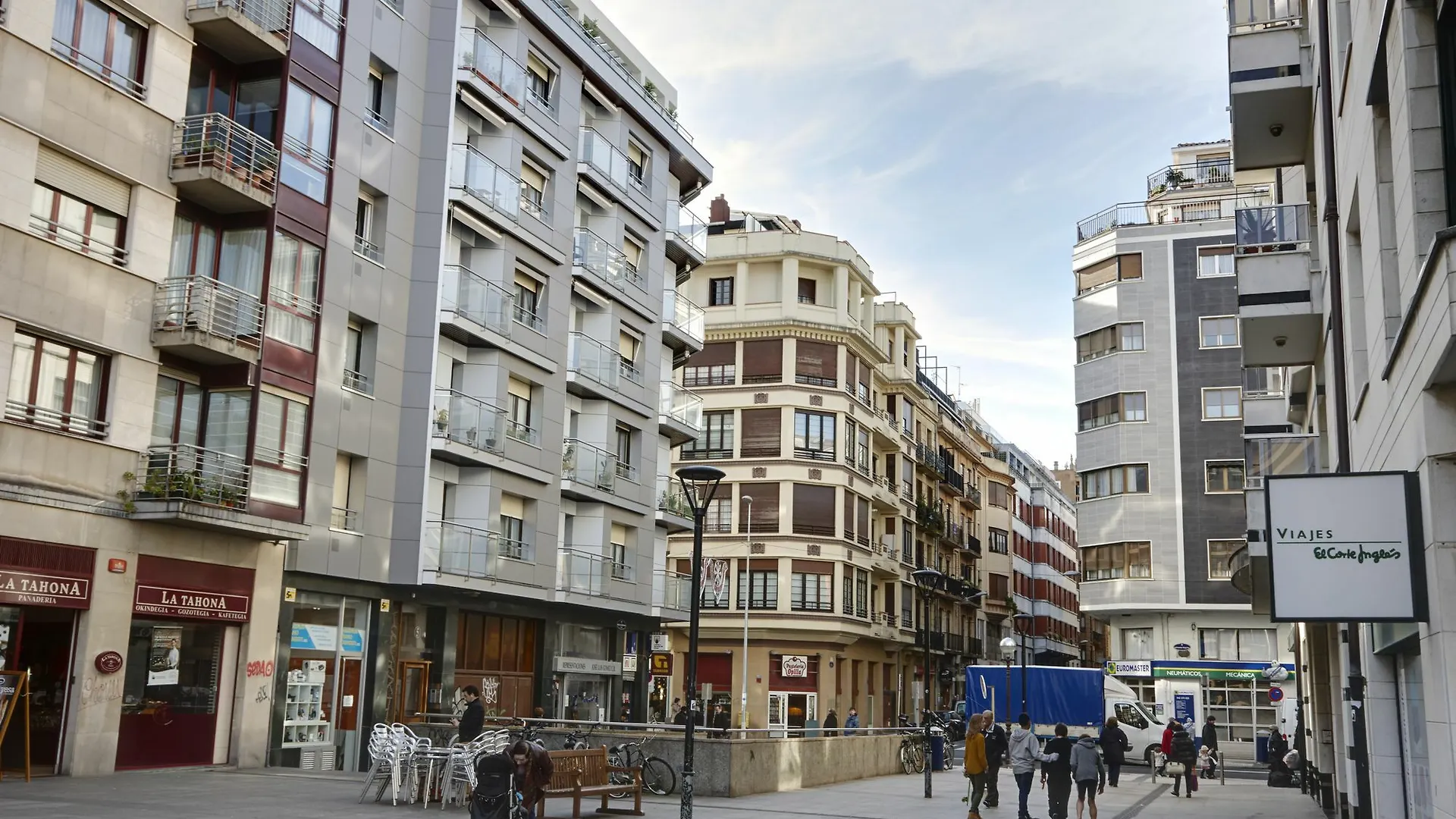 Zurriola Beach 1 Apartment By Feelfree Rentals San Sebastian